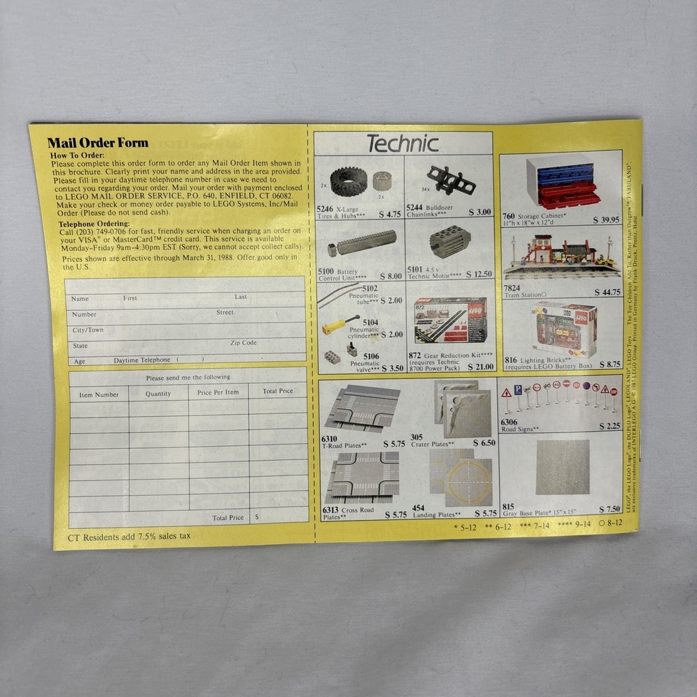 Vintage‎ 1987 LEGO Legoland Castle Town Space Product Catalog Booklet Manual - Picture 2 of 3
